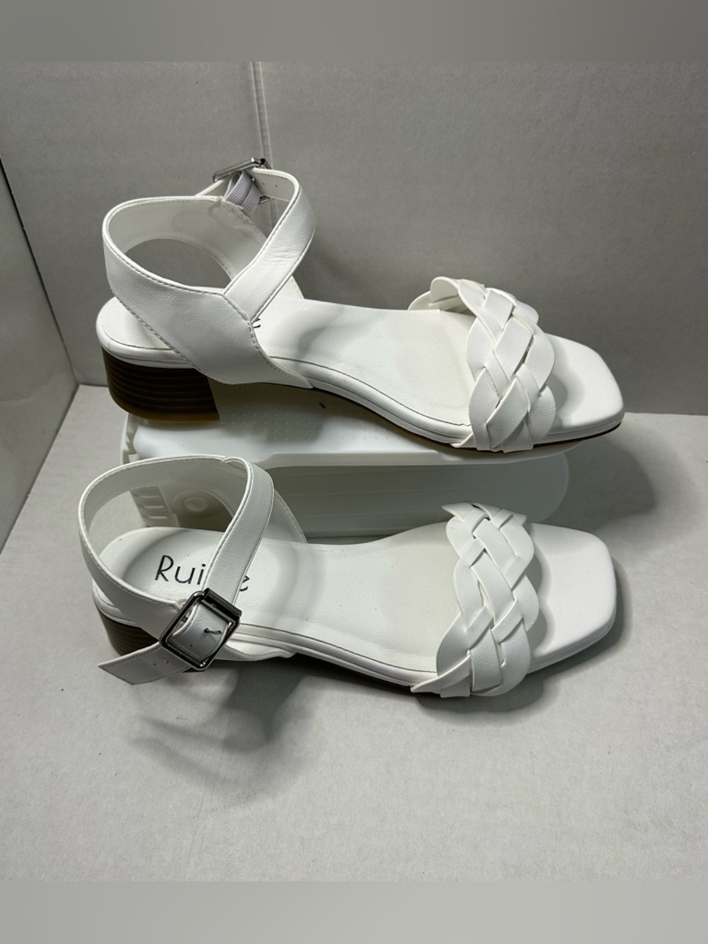 Ruiee Women's Thick Heel Sandals, size 8.5 - Picture 3 of 7